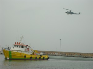 Nave ecologica con elicottero della PS di Pescara